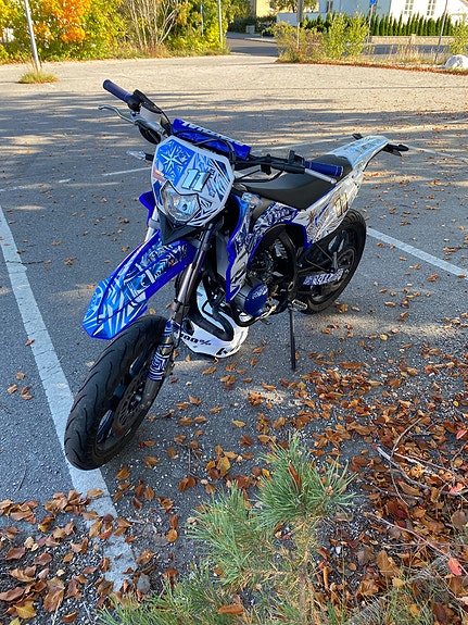 Sherco 3 of 9
