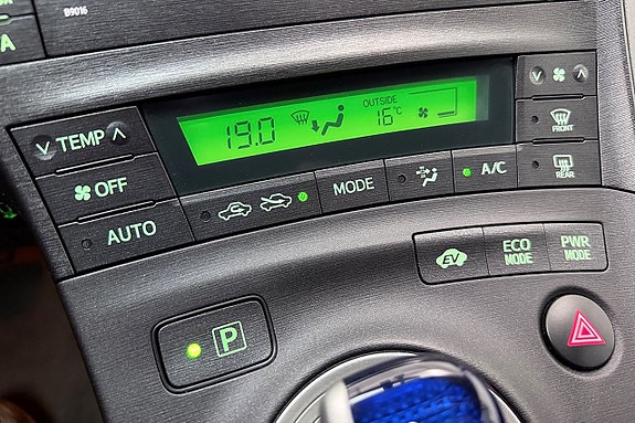 Toyota Prius 24 of 30