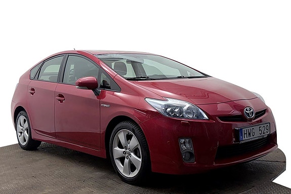 Toyota Prius 4 of 30