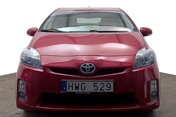 Toyota Prius 3 of 30