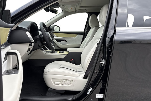 Mazda CX-80 12 of 30