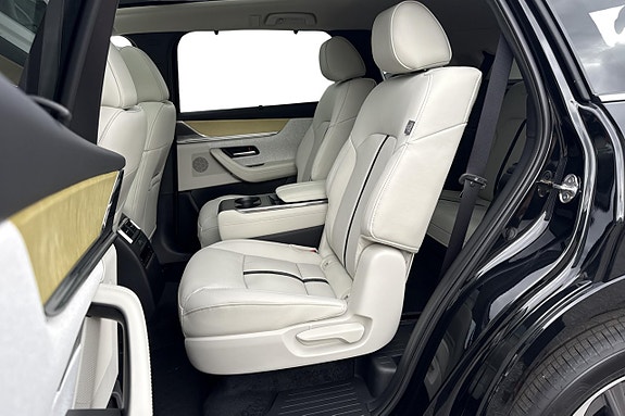 Mazda CX-80 13 of 30