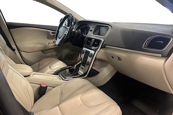 Volvo V40 15 of 23