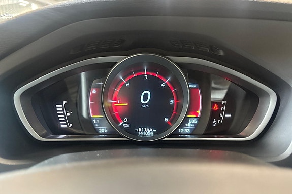 Volvo V40 17 of 23