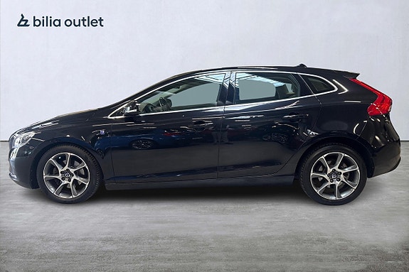 Volvo V40 9 of 23