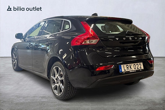Volvo V40 8 of 23
