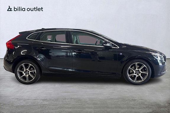 Volvo V40 5 of 23