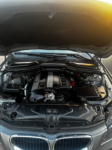 BMW 520i 7 of 11