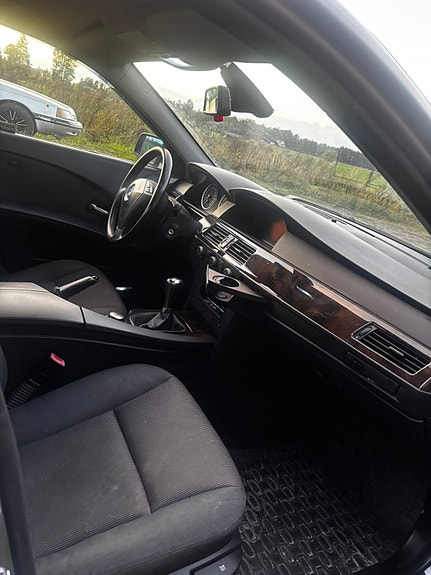 BMW 520i 11 of 11