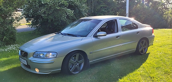 Volvo S60 3 of 27