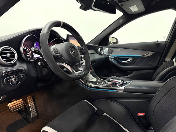 Mercedes-Benz C63 9 of 30