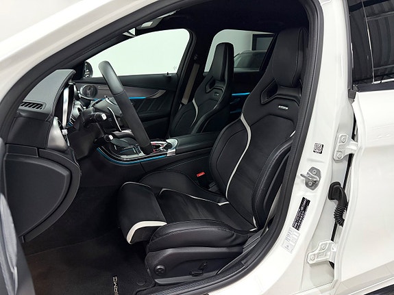 Mercedes-Benz C63 11 of 30