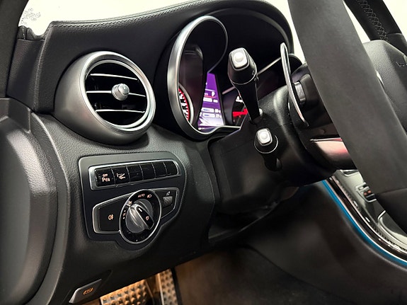 Mercedes-Benz C63 13 of 30