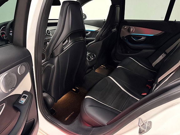 Mercedes-Benz C63 15 of 30