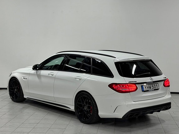 Mercedes-Benz C63 5 of 30