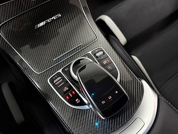 Mercedes-Benz C63 26 of 30