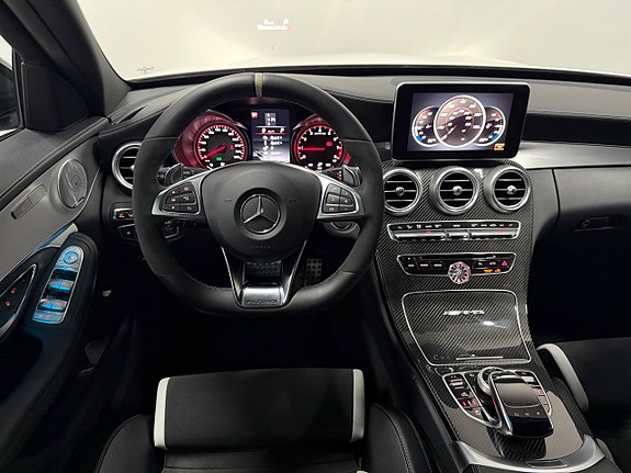 Mercedes-Benz C63 18 of 30