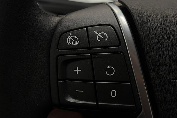 Volvo V60 Cross Country 26 of 30