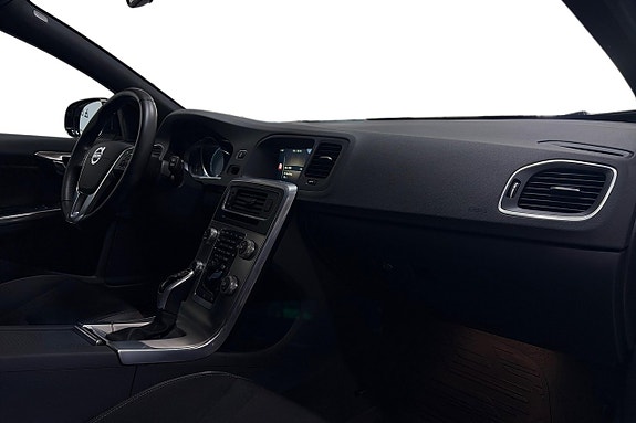 Volvo V60 Cross Country 16 of 30