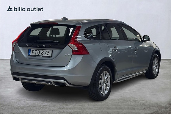 Volvo V60 Cross Country 6 of 30