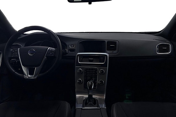 Volvo V60 Cross Country 12 of 30