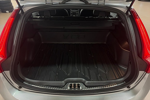 Volvo V60 Cross Country 10 of 30