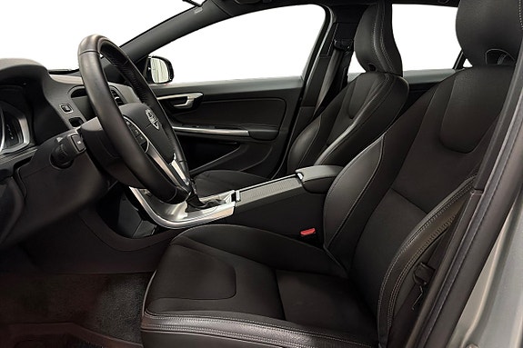 Volvo V60 Cross Country 13 of 30