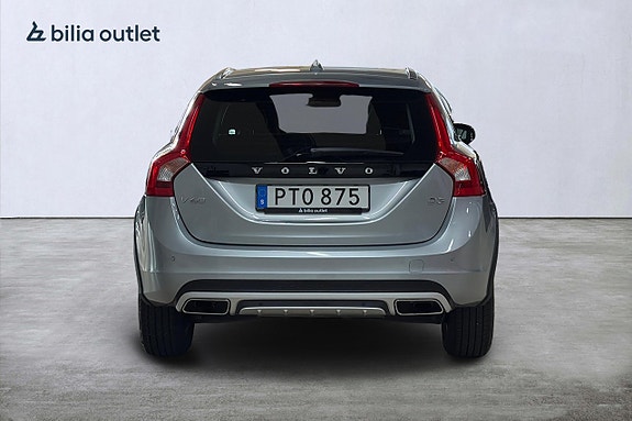 Volvo V60 Cross Country 7 of 30