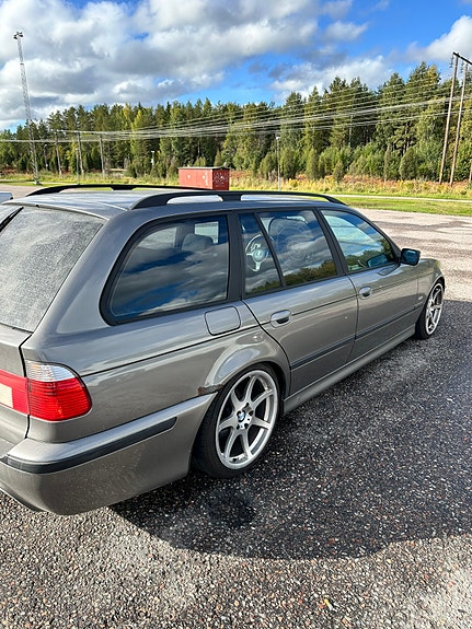 BMW 525i 6 of 10
