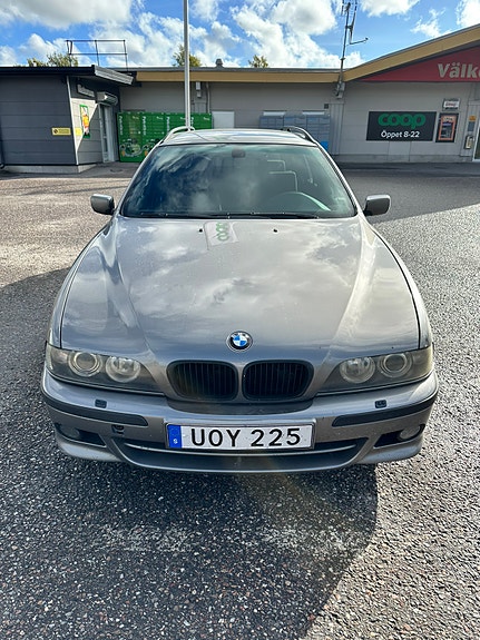 BMW 525i 4 of 10