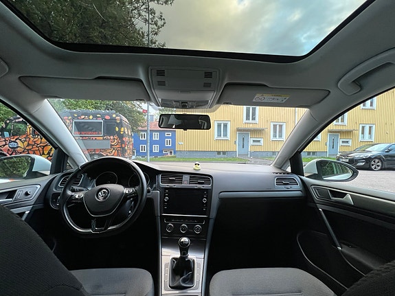 Volkswagen Golf VII 2 of 8