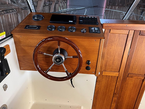 Nimbus 2600 4 of 7
