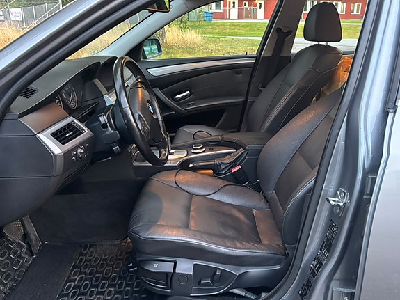 BMW 530i 10 of 13