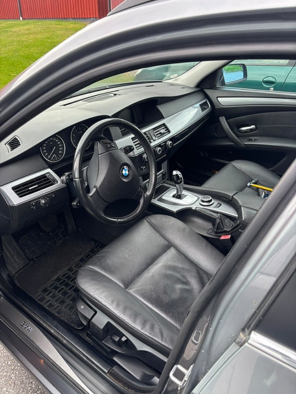 BMW 530i 12 of 13