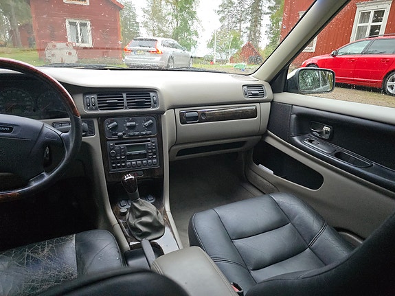 Volvo S70 5 of 6