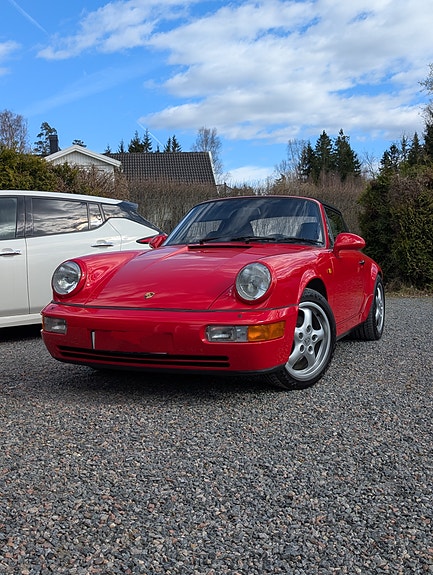 Porsche 911 Carrera 4 3 of 7