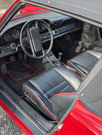 Porsche 911 Carrera 4 6 of 7