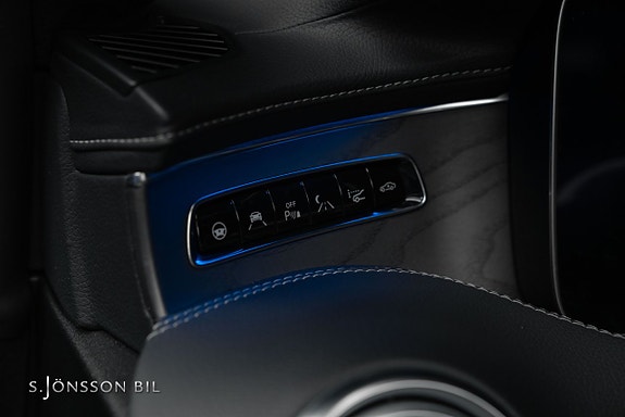 Mercedes-Benz S63 14 of 26
