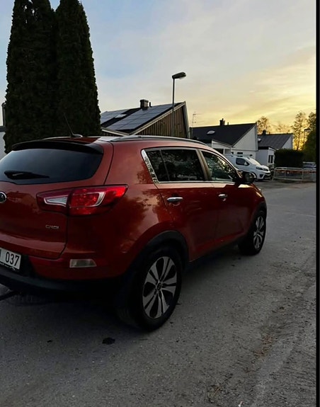 Kia Sportage 2 of 7