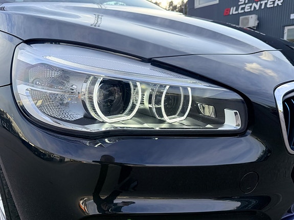 BMW 225xe 28 of 30
