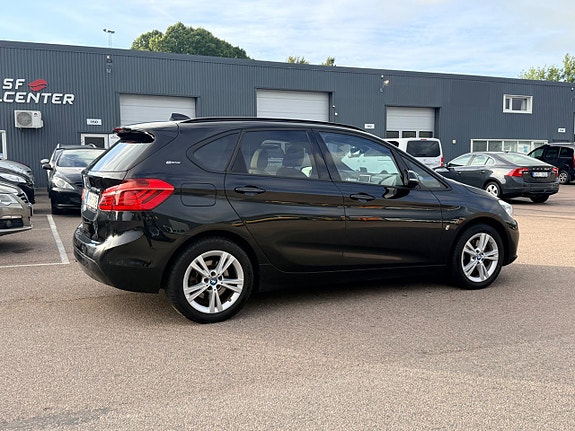 BMW 225xe 3 of 30
