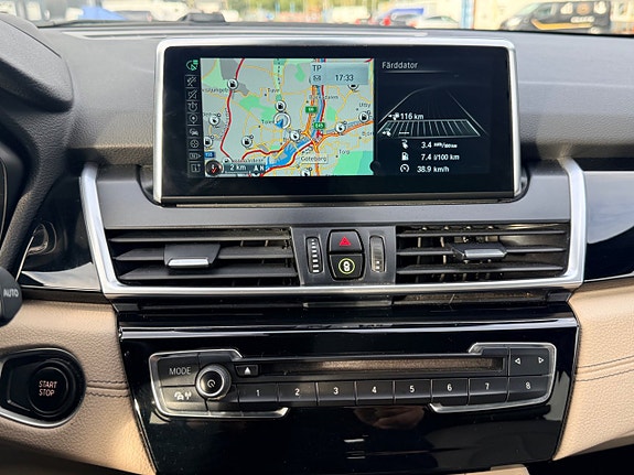 BMW 225xe 10 of 30