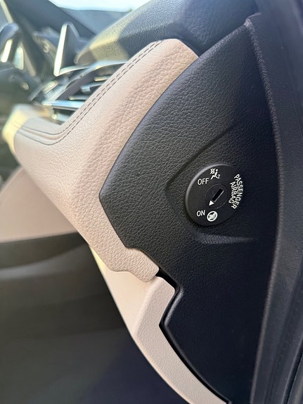BMW 225xe 25 of 30