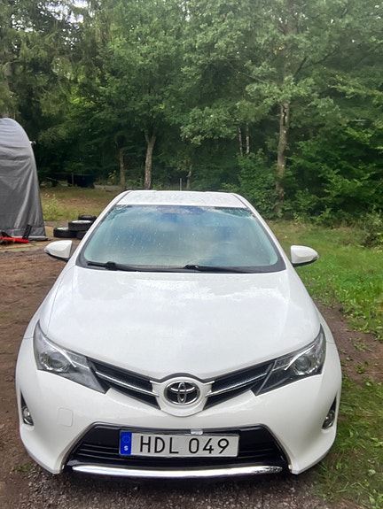 Toyota Auris 7 of 8