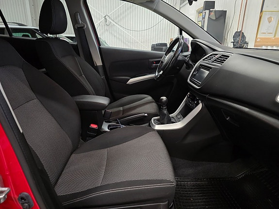 Suzuki S-Cross 10 of 23