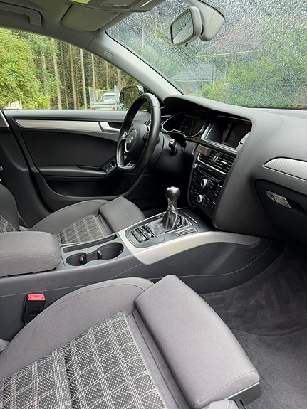 Audi A4 6 of 9