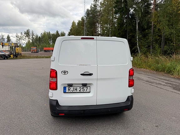 Toyota Proace 6 of 10