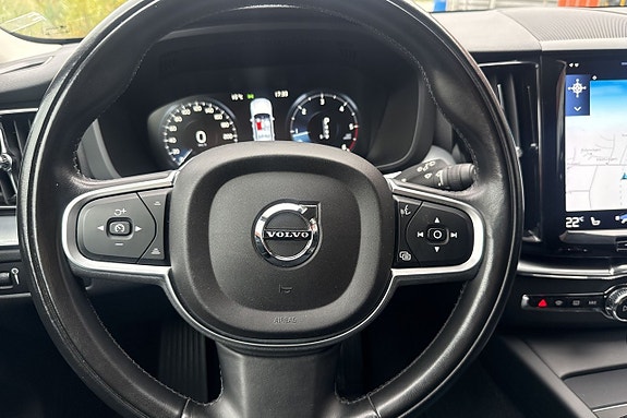 Volvo XC60 21 of 25