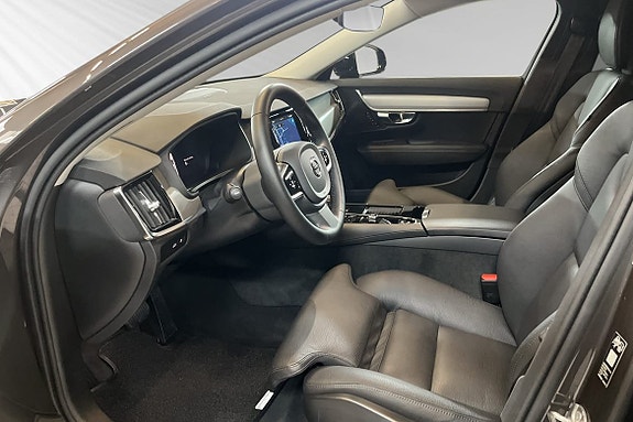 Volvo V90 7 of 16