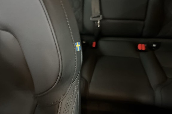 Volvo XC60 15 of 16